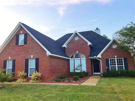 Quiet community living with close and easy access to <b>Auburn</b> University, the Vet School, V-COM <b>Auburn</b> Campus, multiple restaurants, and the interstate. . Homes for rent in auburn al